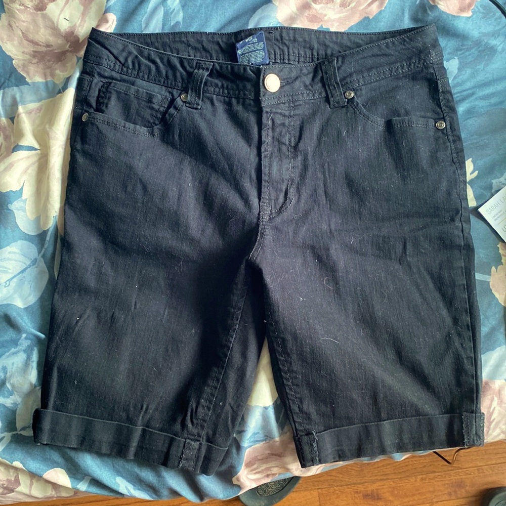 Faded Glory / Black Shorts / 12